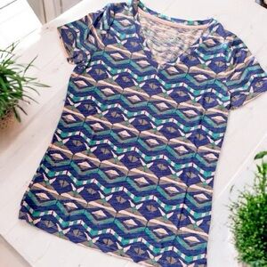 Geometric Patterned V-Neck Women's Top